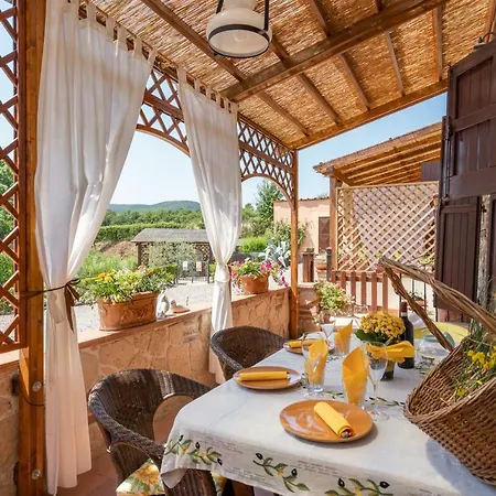 Giulia Superior Shared Pool Wi-fi Holiday home *