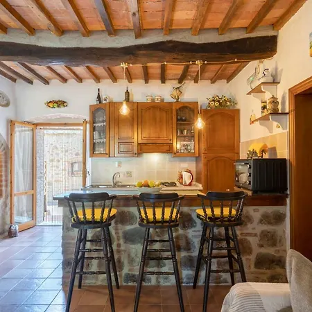 Holiday home Giulia Superior Shared Pool Wi-fi Casole d'Elsa
