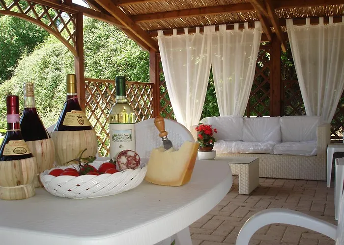 Giulia Superior Shared Pool Wi-fi Pievescola